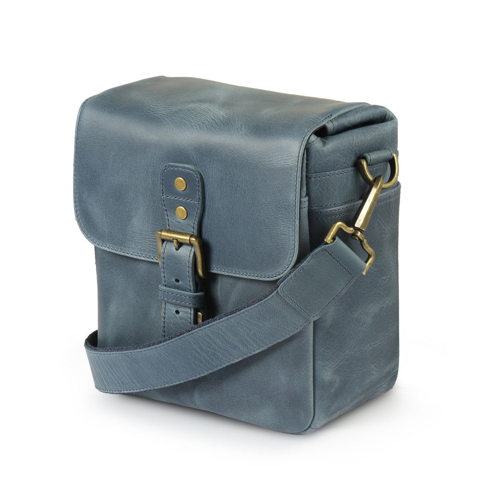 Personalized Italian Leather Messenger Bag Camera Bag for Mirrorless, Instant, DSLR Cameras, Travel Bag, Unisex - Handcrafted